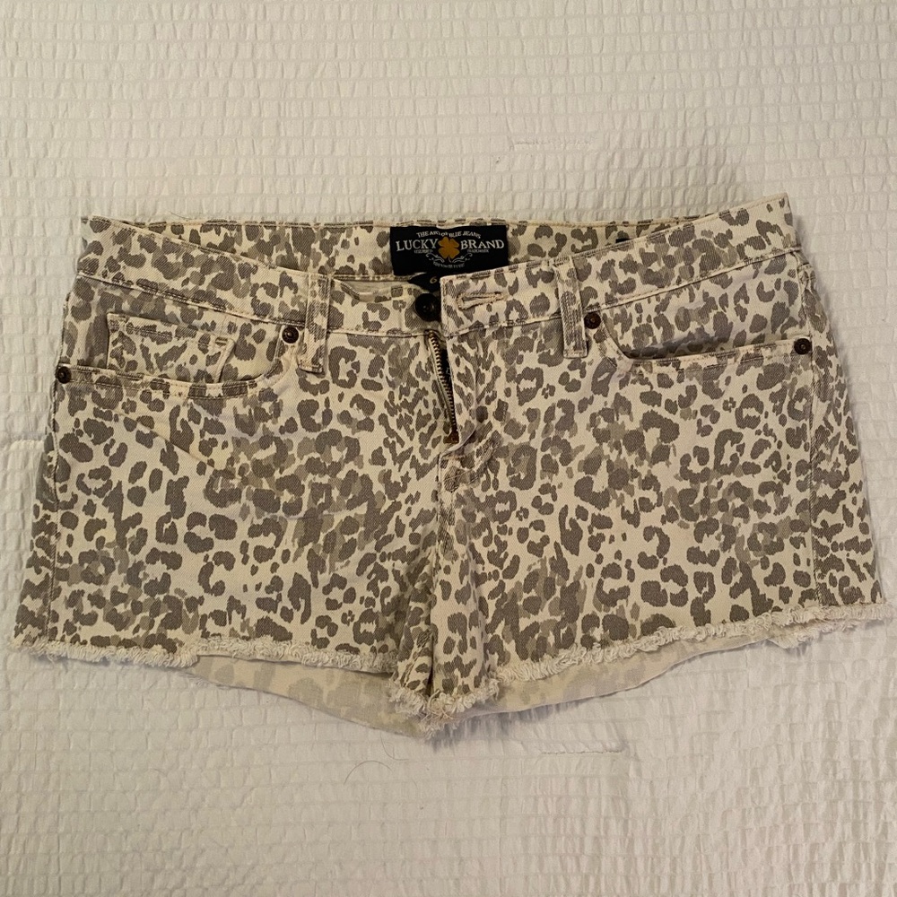 Lucky shorts